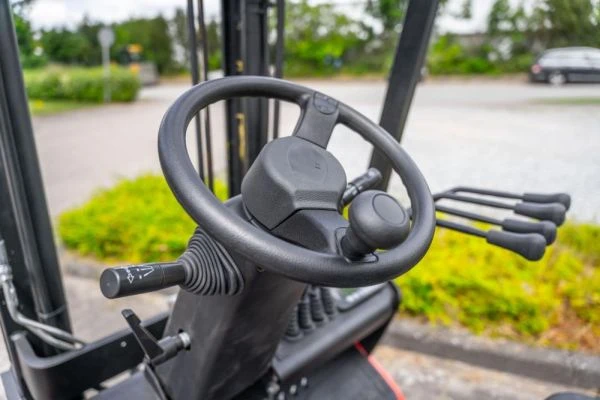 Chariot élévateur électrique LI-ION jusqu'à 4,8 m – Image 8