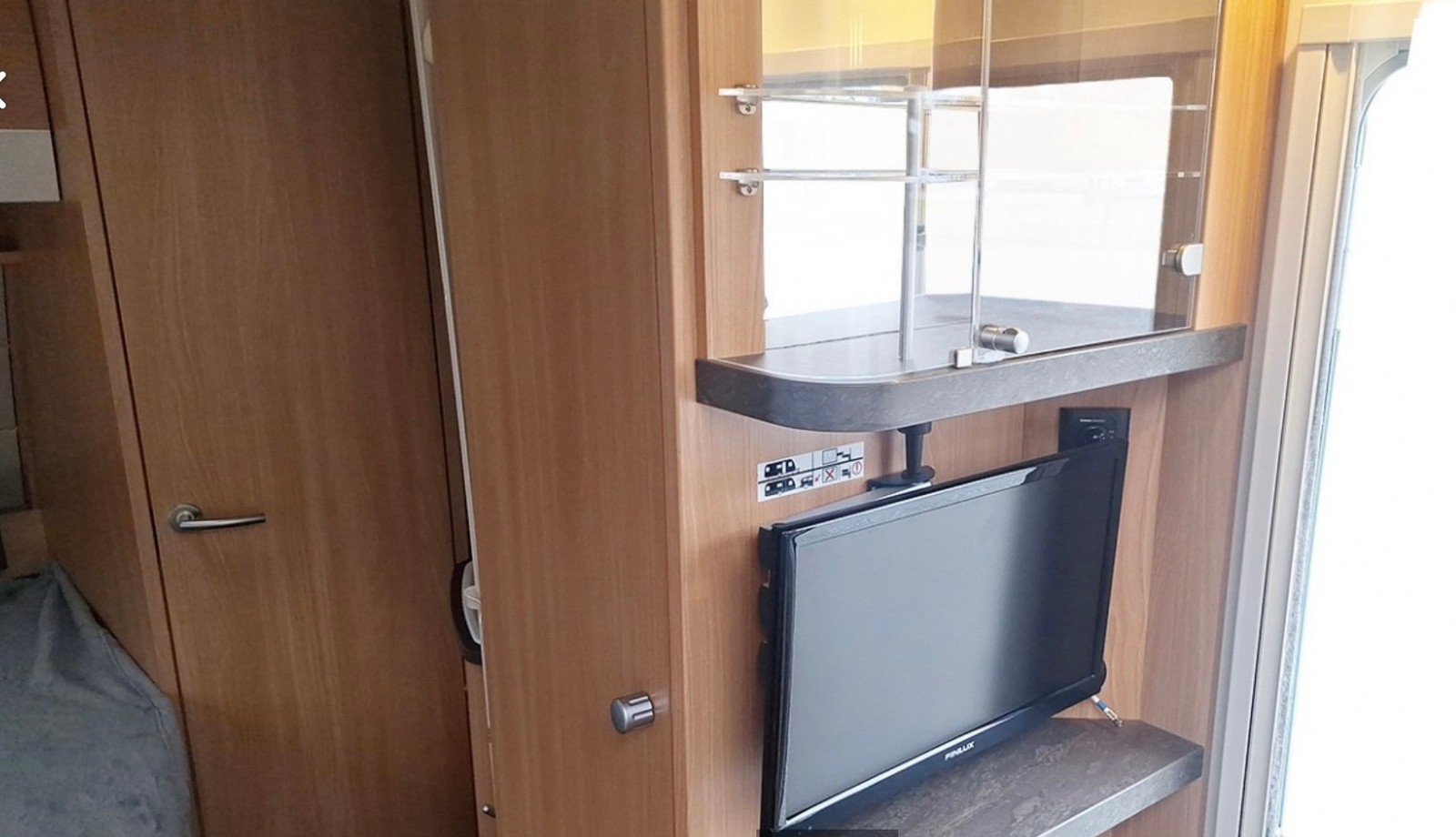 Caravane Knaus Südwind 450 FU – Image 14