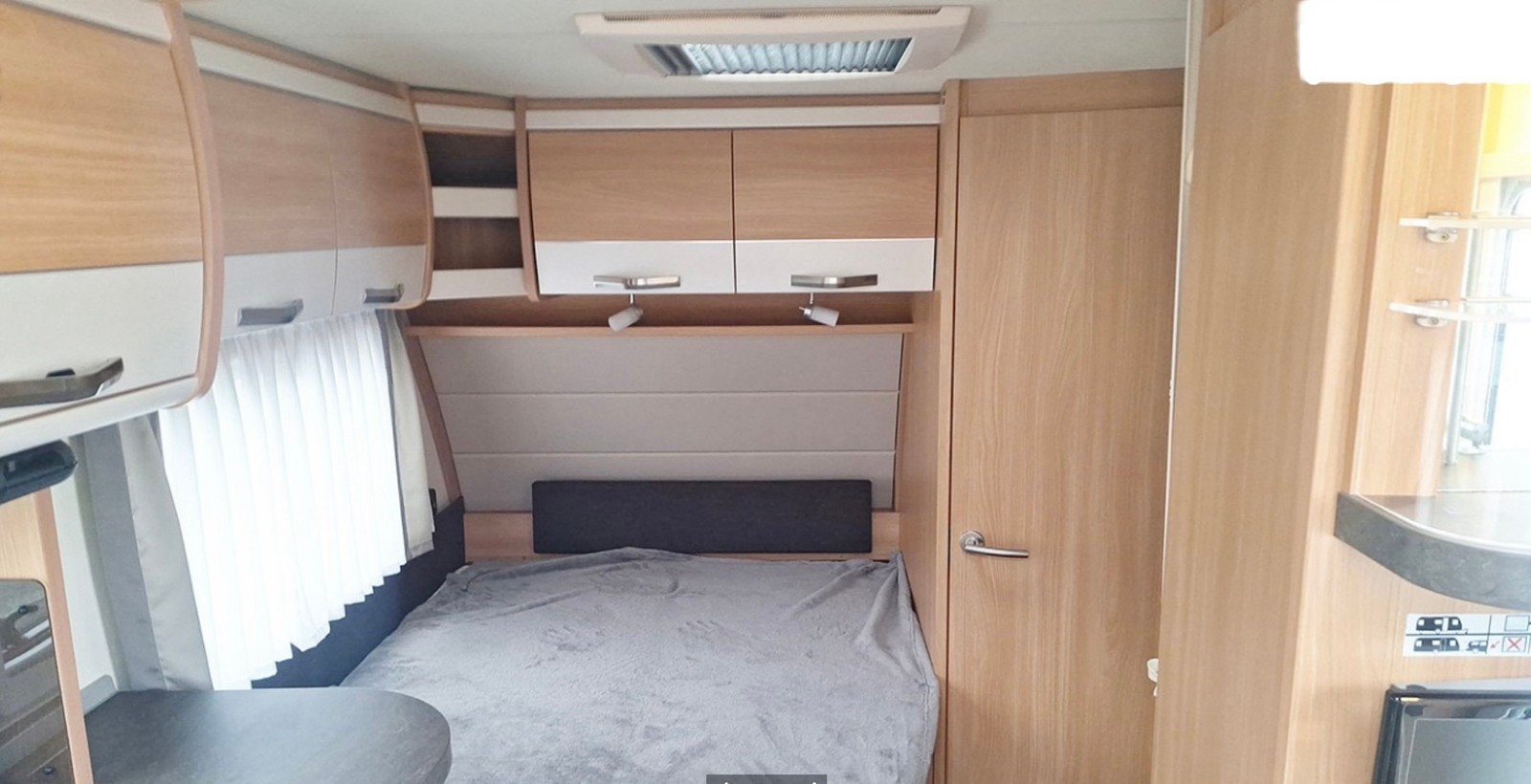 Caravane Knaus Südwind 450 FU – Image 13