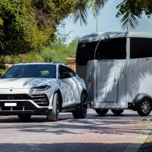 Van chevaux Ifor Williams HBX 511 avec sellerie