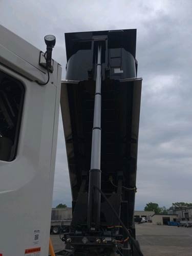 Remorque à benne basculante en acier MAC | Tandem | Quart de châssis | Remorque surbaissée 24' x 96" – Image 6